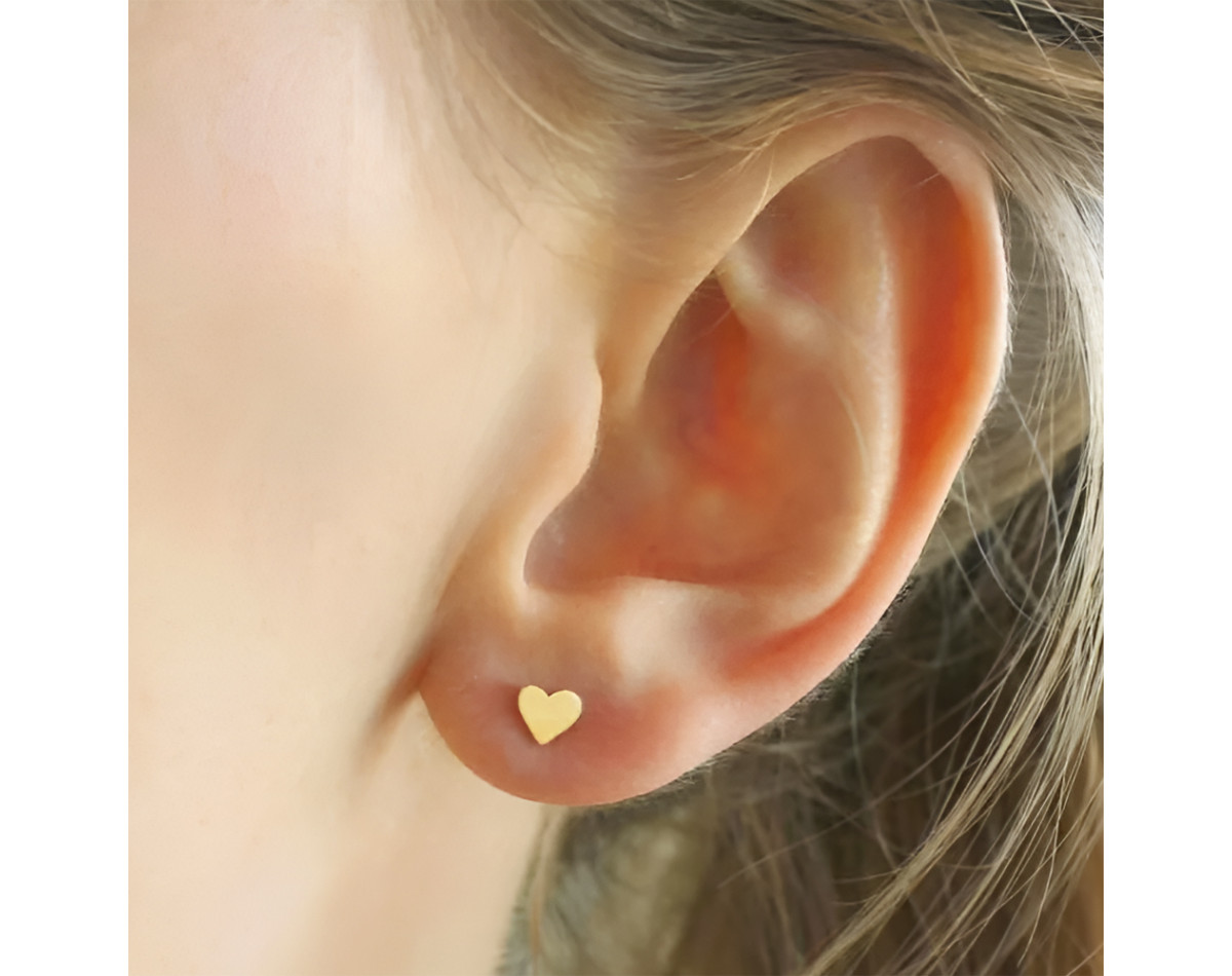 Heart stud earrings stainless steel silver gold gift sold by pair