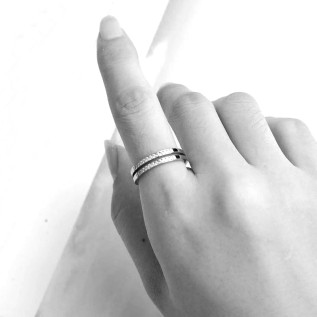 Bague alliance acier inoxydable et titane 2 rangs zircons, argent or anneau zircon alliance empilable