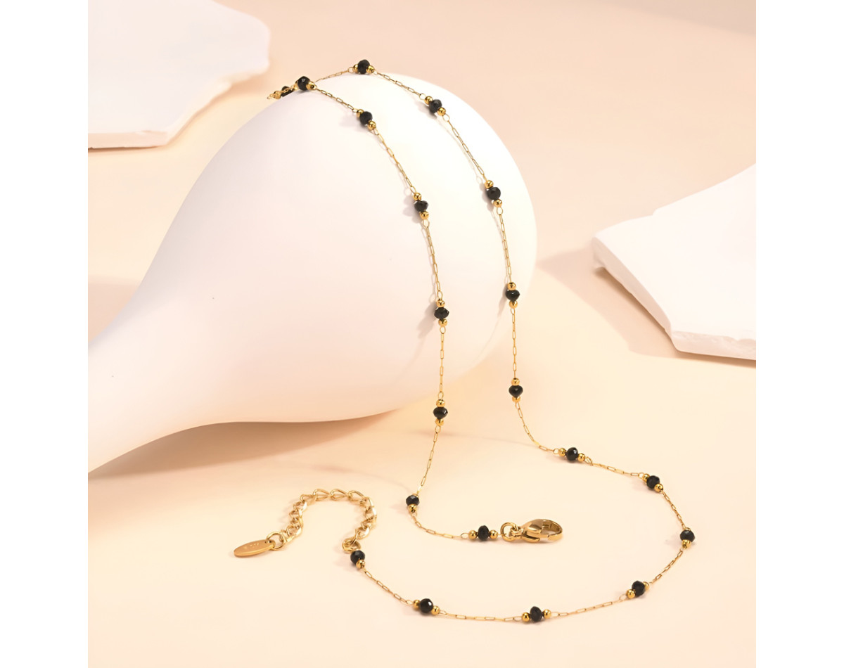 Collier Fait Main Femme Perles Résine Noire Et Acier Inoxydable Doré 40 Cm