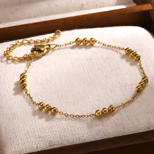 Thin satellite chain bracelet in gold stainless steel