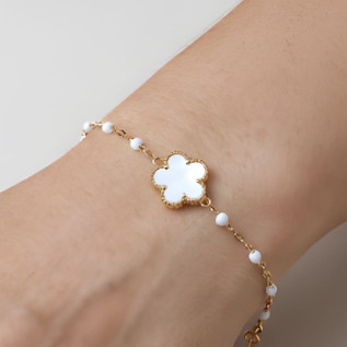 Bracelet fleur de prunier en nacre blanche ou résine sur chaîne simple ou perlée en acier inoxydable argent ou or cadeau femme
