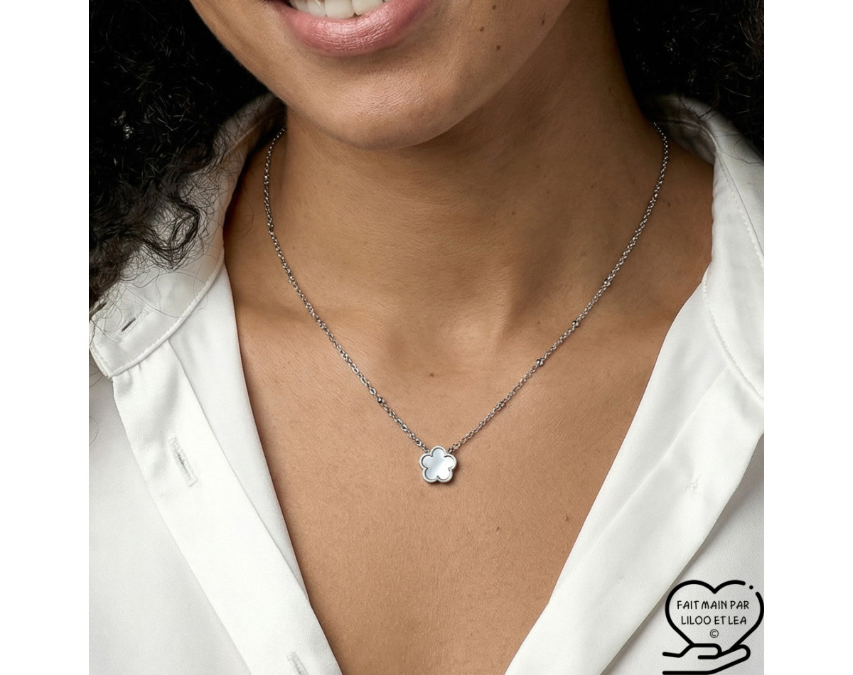 White mother-of-pearl plum blossom necklace on silver or gold stainless steel satellite chain woman necklace gift