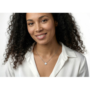 White mother-of-pearl plum blossom necklace on silver or gold stainless steel satellite chain woman necklace gift