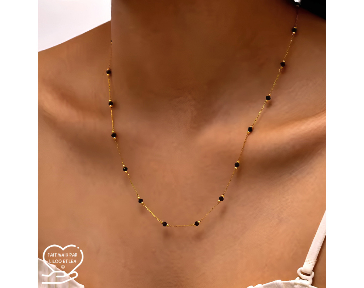 Black crystal beads necklace in gold stainless steel
