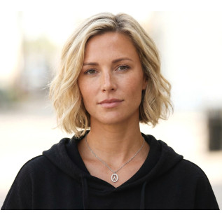 Collier personnalisé pendentif ovale creux et lettre initiale acier inoxydable argent