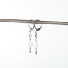 Boucles d'oreilles dormeuses trèfles blancs en émail et trèfles creux sur acier inoxydable argent or vendues par paire