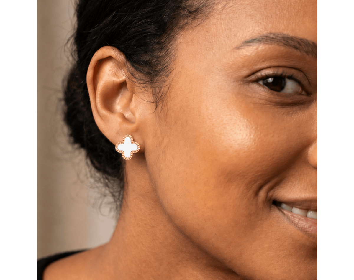 Stud earrings with white clover pendants on stainless steel gold sold in pairs woman gift